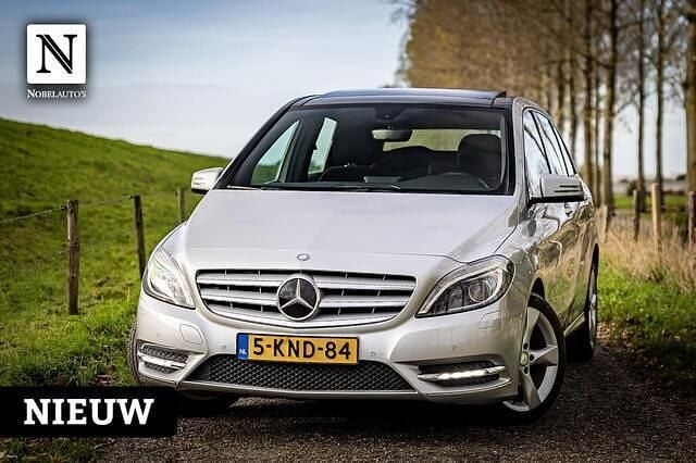 Grijs Gebruikt 2013 Mercedes B180 Edition MPV | € 8.790 (Super prijs) - Afbeelding 1/4