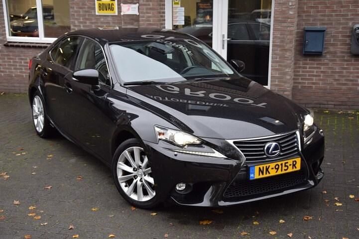 Occasion Lexus IS300h Business Edition 2017 Zwart (metallic) Sedan