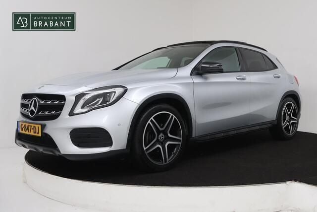 Grijs Gebruikt 2019 Mercedes GLA180 Business SUV | € 24.945 (Goede deal) - Afbeelding 1/4
