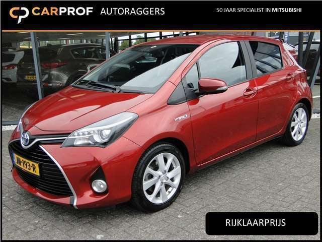 Rood Gebruikt 2015 Toyota Yaris Hybrid Hatchback | € 13.495 (Eerlijke prijs) - Afbeelding 1/4