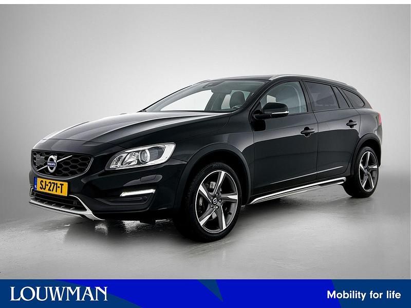 Occasion Volvo V60 CC Summum 191 PK (140 kW) 2016 Donker zwart metallic Stationwagen