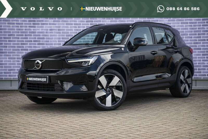 Zwart Gebruikt 2023 Volvo XC40 Plus SUV | € 38.899 (Super prijs) - Afbeelding 1/2