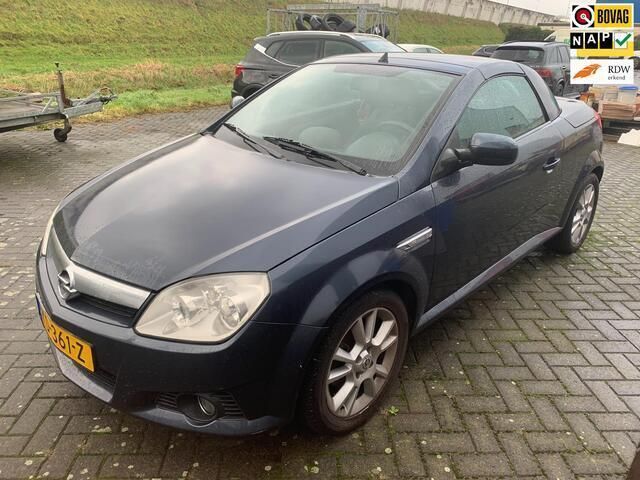 Blauw Gebruikt 2006 Opel Tigra Enjoy Cabriolet | € 2.450 (Iets duurder) - Afbeelding 1/4