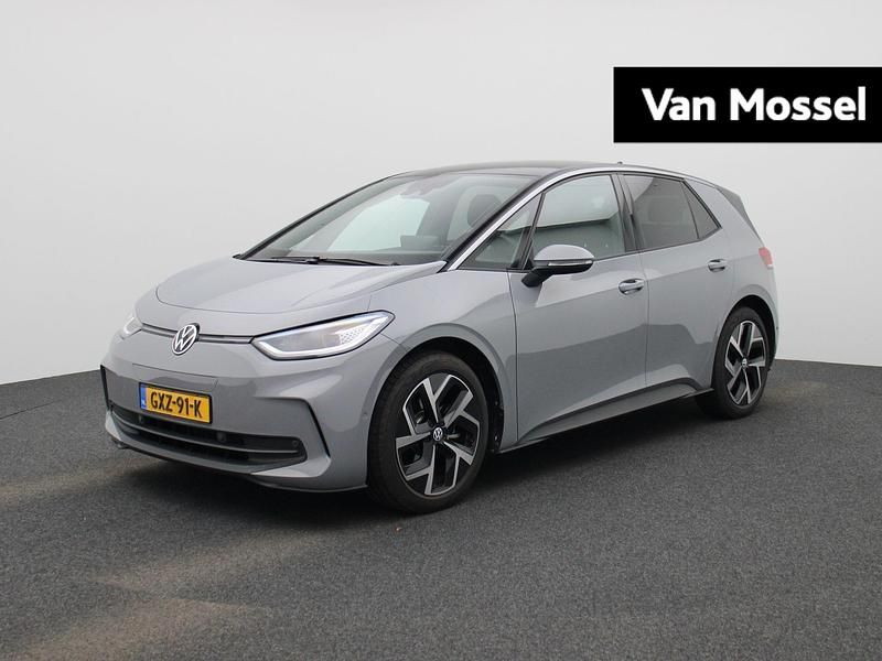 Grijs Gebruikt 2025 VW ID.3 Pro Hatchback | € 34.900 - Afbeelding 1/4