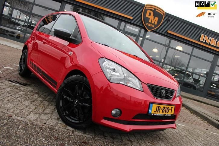 Rood Occasion 2016 Seat Mii FR Hatchback | € 9.749 (Iets duurder) - Afbeelding 1/4