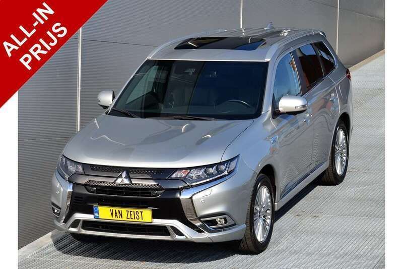Zilver Gebruikt 2021 Mitsubishi Outlander P-HEV Instyle SUV | € 29.950 (Iets duurder) - Afbeelding 1/3