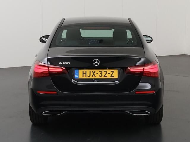 Occasion Mercedes A180 Business 136 PK (100 kW) 2025 Zwart Sedan