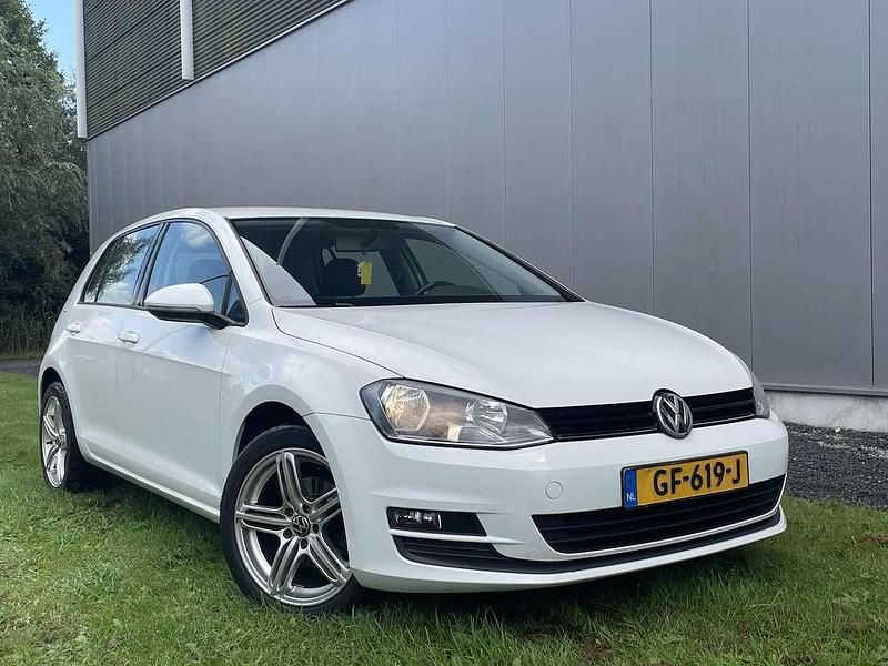 Wit Gebruikt 2015 VW Golf VII Trendline Stationwagen | € 8.950 (Eerlijke prijs) - Afbeelding 1/4