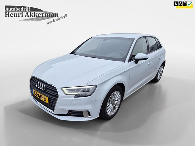 Wit Occasion 2016 Audi A3 Sportback Sport Hatchback | € 13.495 (Goede deal) - Afbeelding 1/4