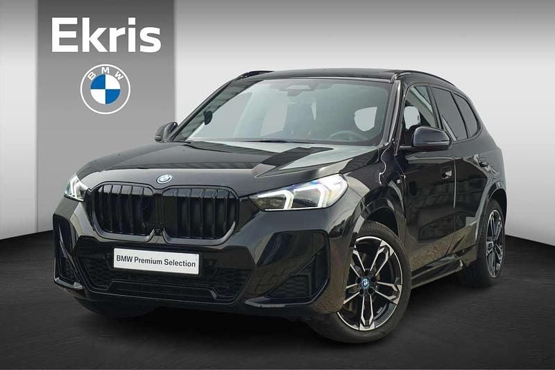 Zwart, metallic lak Gebruikt 2023 BMW X1 M Sport SUV | € 54.900 (Iets duurder) - Afbeelding 1/4
