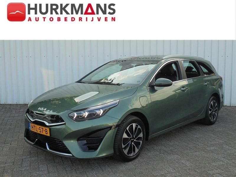 Groen Gebruikt 2024 Kia Ceed Sportswagon Stationwagen | € 31.775 (Iets duurder) - Afbeelding 1/4