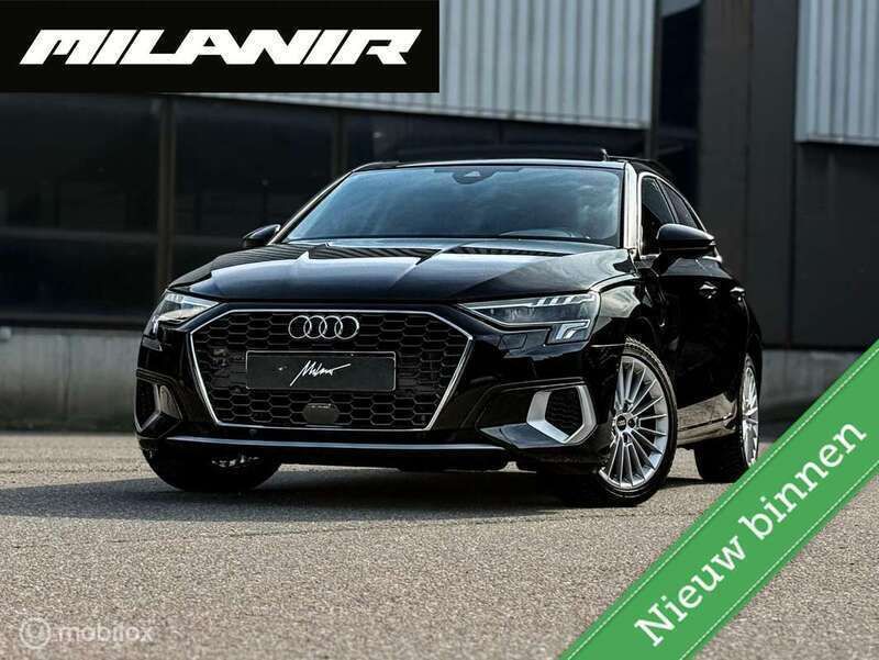 Zwart, metallic lak Gebruikt 2022 Audi A3 Sportback e-tron Sedan | € 28.495 (Super prijs) - Afbeelding 1/4