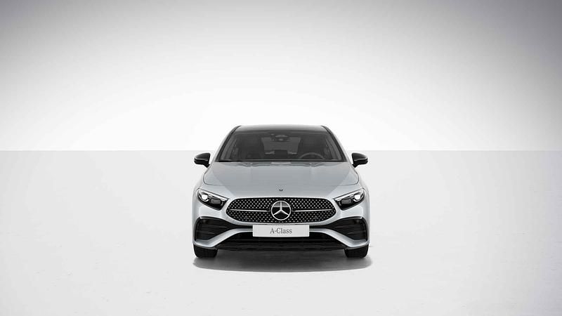 Occasion Mercedes A180 AMG line 136 PK (100 kW) 2023 Grijs Hatchback