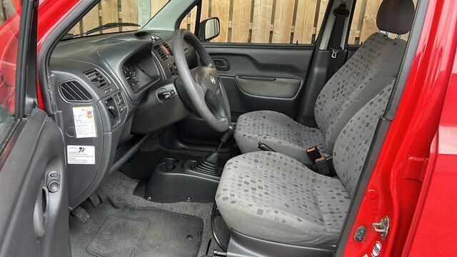 Occasion Opel Agila Comfort 75 PK (55 kW) 2003 Rood Hatchback