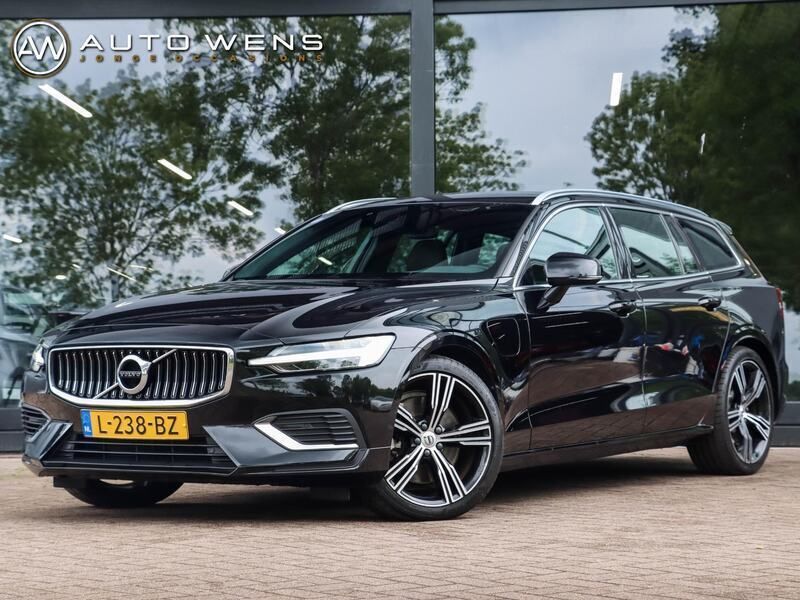 Zwart Gebruikt 2021 Volvo V60 Inscription Stationwagen | € 30.900 (Eerlijke prijs) - Afbeelding 1/4