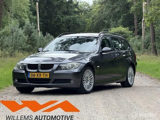 Grijs Gebruikt 2007 BMW 318 Stationwagen | € 2.999 (Eerlijke prijs) - Afbeelding 1/4