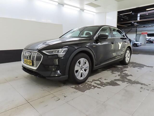 Zwart Gebruikt 2020 Audi e-tron SUV | € 25.995 (Super prijs) - Afbeelding 1/4