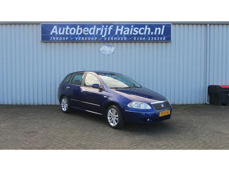 Blauw Occasion 2008 Fiat Croma Hatchback | € 2.950 (Eerlijke prijs) - Afbeelding 1/4