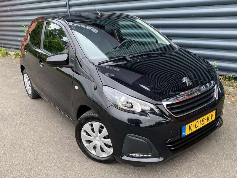 Zwart Gebruikt 2020 Peugeot 108 Active Hatchback | € 8.850 (Goede deal) - Afbeelding 1/4