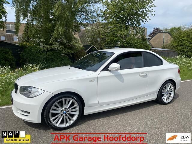 Wit Gebruikt 2011 BMW 120 Coupé Executive Coupé | € 7.650 - Afbeelding 1/4
