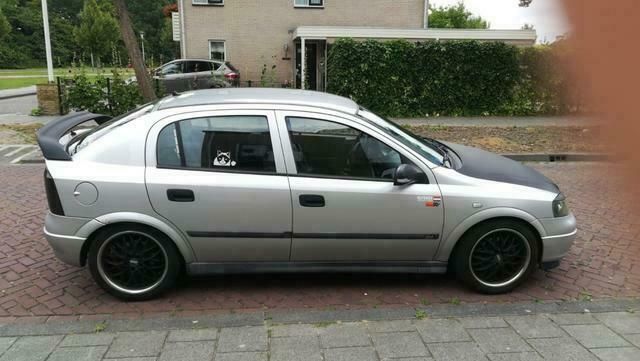 Grijs Gebruikt 1998 Opel Astra Sport Hatchback | € 750 (Eerlijke prijs) - Afbeelding 1/4