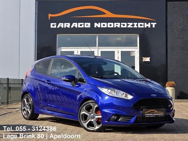 Blauw Gebruikt 2015 Ford Fiesta ST Hatchback | € 12.495 (Iets duurder) - Afbeelding 1/4