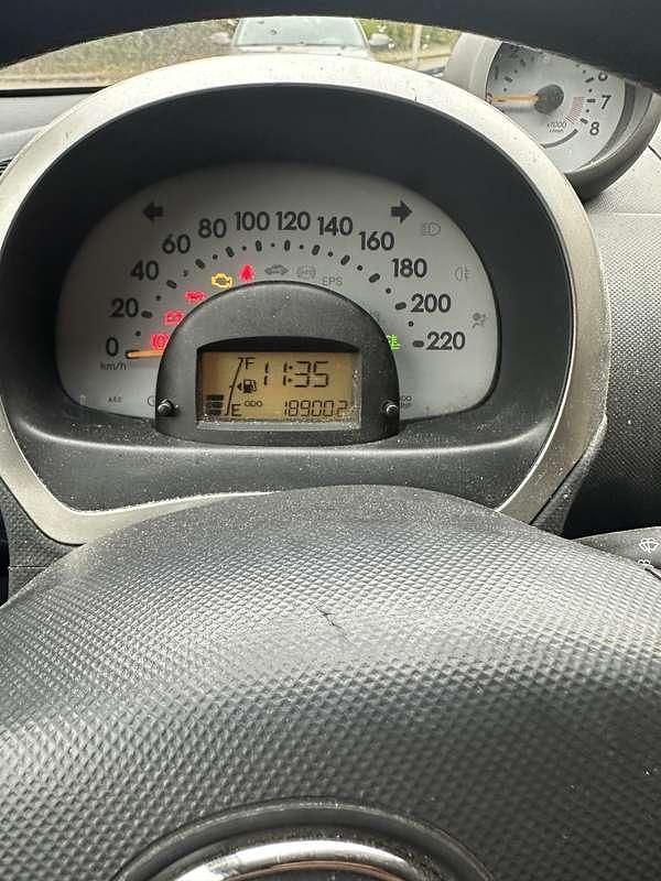 Zwart Gebruikt 2007 Daihatsu Sirion Hatchback | € 1.000 (Super prijs) - Afbeelding 1/4