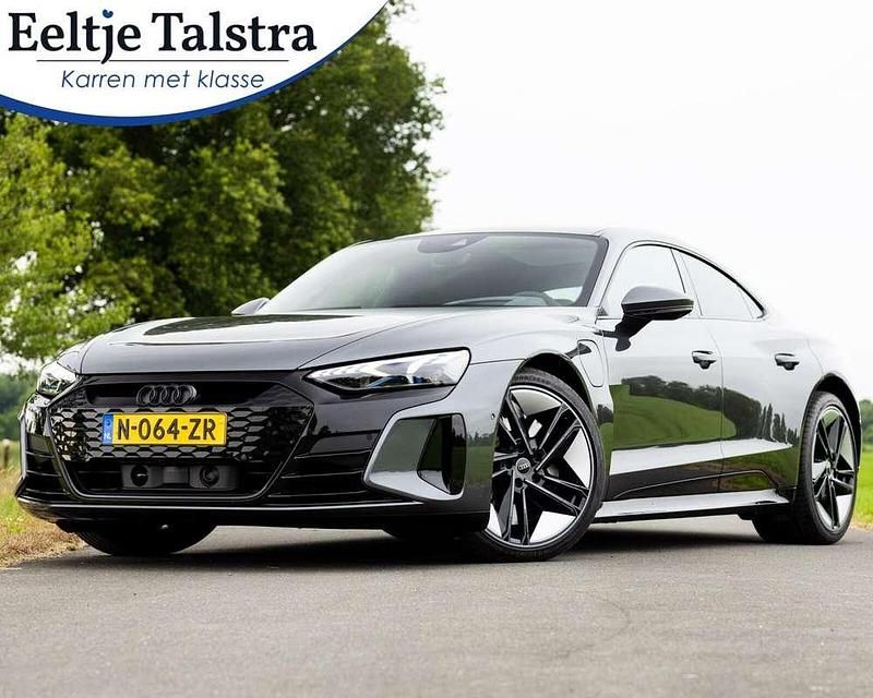 Grijs Gebruikt 2022 Audi e-tron GT quattro Sedan | € 79.800 - Afbeelding 1/4