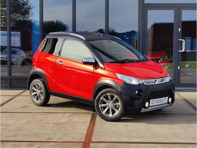 Rood Gebruikt 2018 Aixam Crossline Hatchback | € 9.750 - Afbeelding 1/4