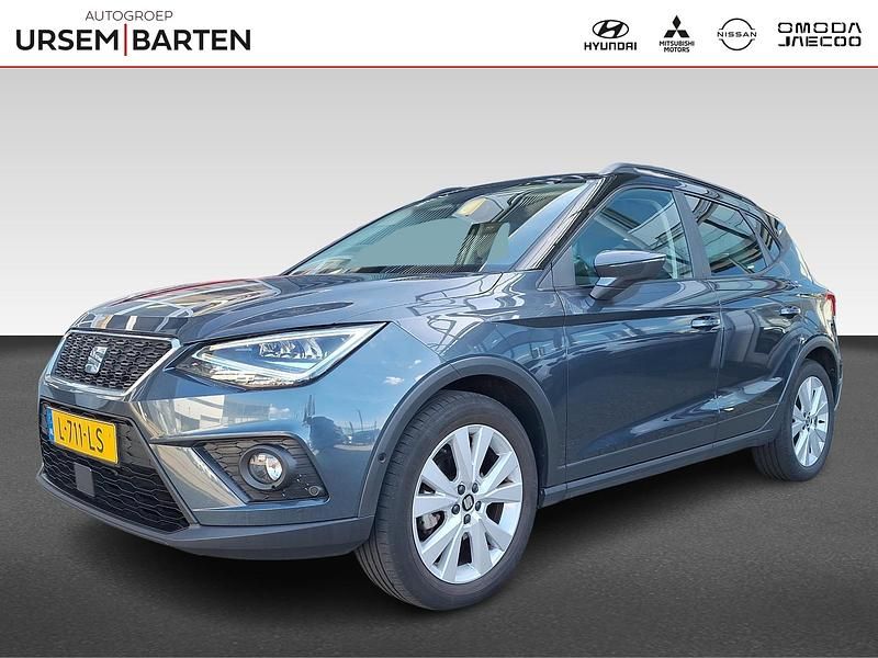 Grijs Gebruikt 2021 Seat Arona Business SUV | € 16.930 (Eerlijke prijs) - Afbeelding 1/4