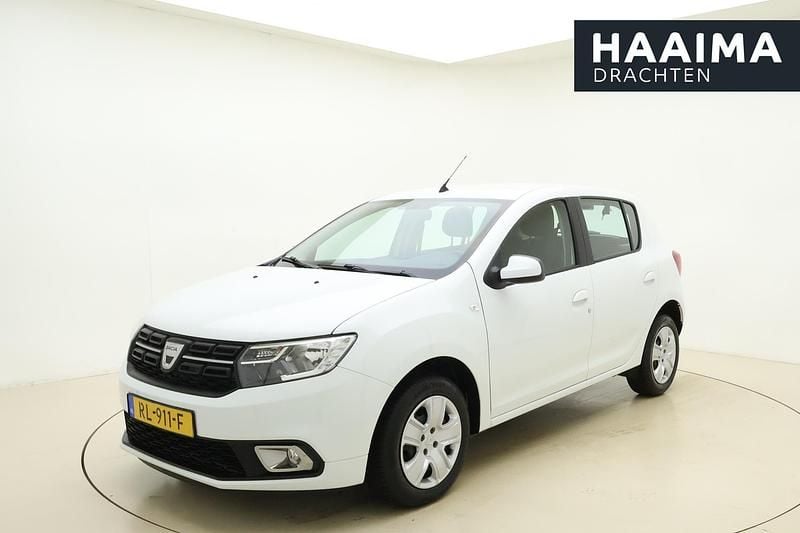 Wit Gebruikt 2017 Dacia Sandero Lauréate Hatchback | € 8.945 (Eerlijke prijs) - Afbeelding 1/4