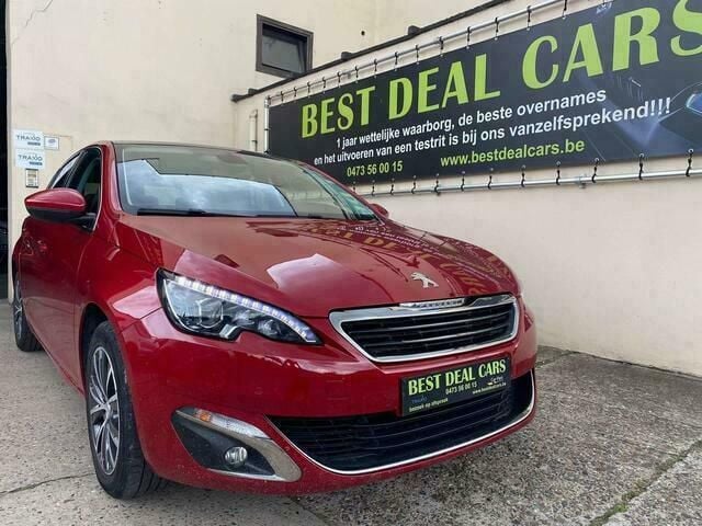 Rood Gebruikt 2017 Peugeot 308 Allure Sedan | € 11.990 (Eerlijke prijs) - Afbeelding 1/4