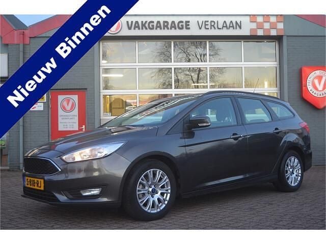 Grijs Gebruikt 2016 Ford Focus Titanium Stationwagen | € 8.950 (Goede deal) - Afbeelding 1/4