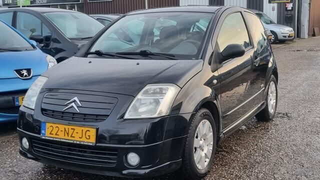 Zwart Occasion 2004 Citroën C2 VTR Sport Hatchback | € 1.399 (Eerlijke prijs) - Afbeelding 1/4