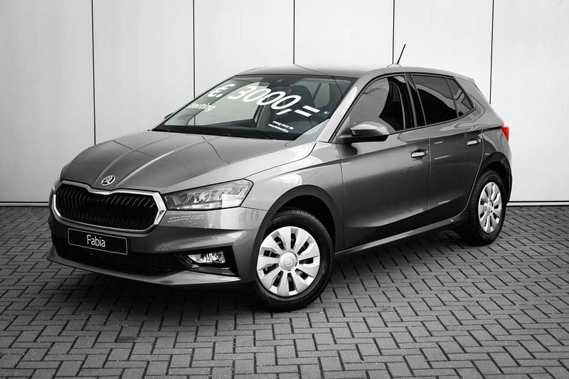 Grijs Nieuw 2024 Skoda Fabia Selection Hatchback | € 24.250 (Goede deal) - Afbeelding 1/4