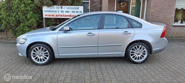 Grijs Gebruikt 2008 Volvo S40 Sedan | € 4.385 (Eerlijke prijs) - Afbeelding 1/4