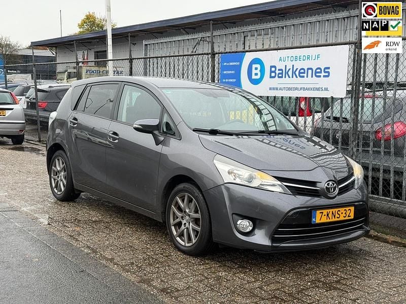 Grijs Gebruikt 2013 Toyota Verso Business Edition MPV | € 8.995 (Super prijs) - Afbeelding 1/3