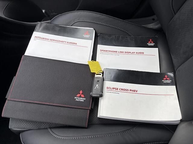 Occasion Mitsubishi Eclipse Cross Intense+ 188 PK (138 kW) 2021 Red diamond m SUV