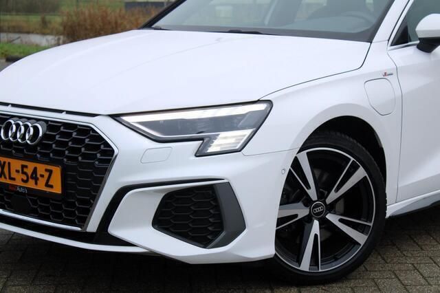 Occasion Audi A3 Sportback S-Line 204 PK (150 kW) 2022 Wit Hatchback