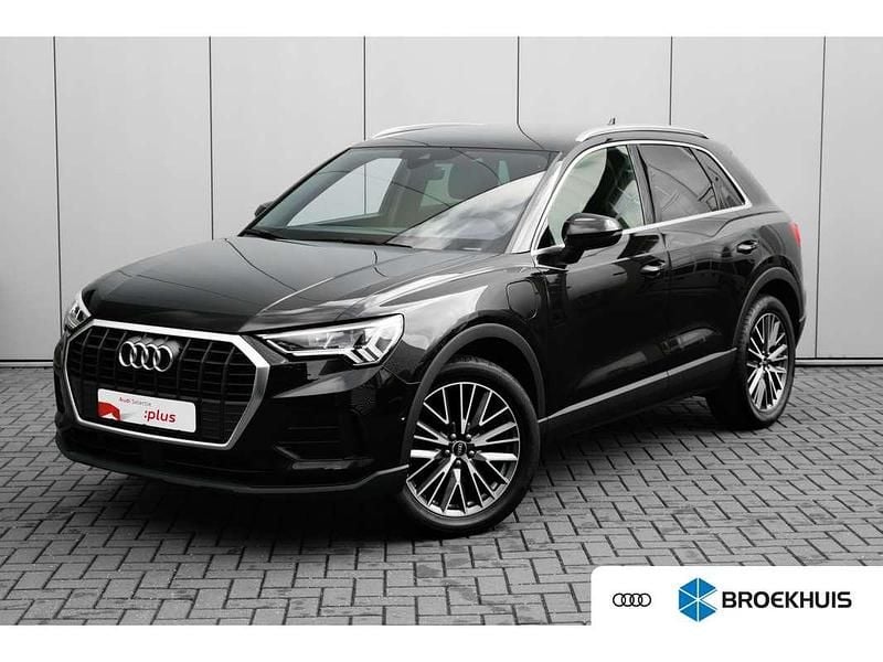 Zwart Gebruikt 2021 Audi Q3 Comfort SUV | € 33.900 (Iets duurder) - Afbeelding 1/4