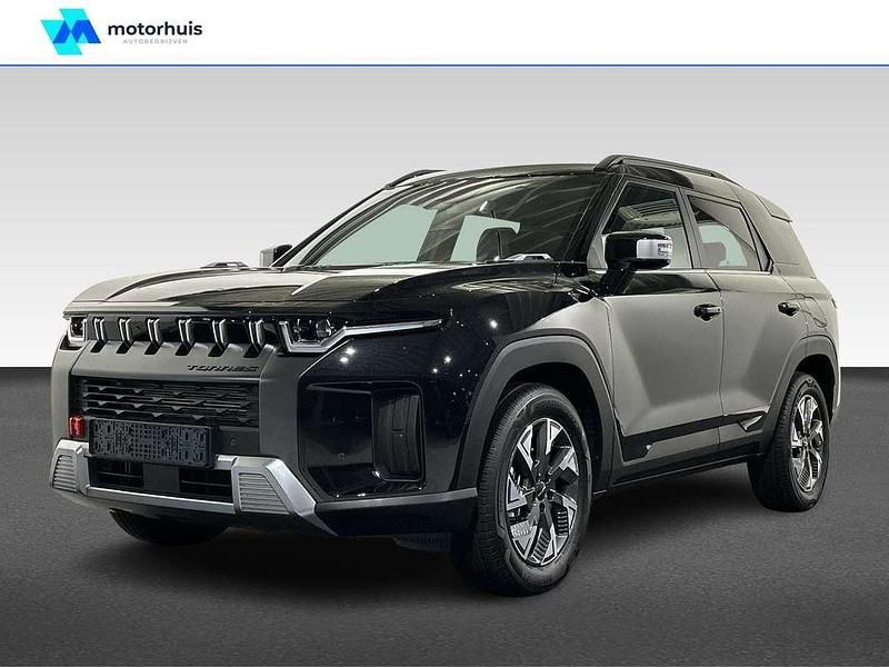 Zwart (metallic) Nieuw 2025 Ssangyong (KGM) Torres SUV | € 44.340 - Afbeelding 1/4