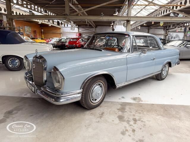 Blauw Gebruikt 1963 Mercedes 220 Coupé | € 35.000 - Afbeelding 1/4