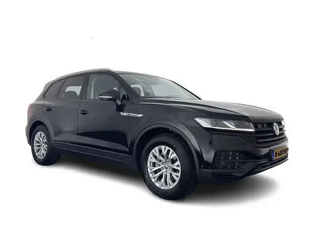 Zwart Gebruikt 2018 VW Touareg R-line SUV | € 26.445 (Duur) - Afbeelding 1/4