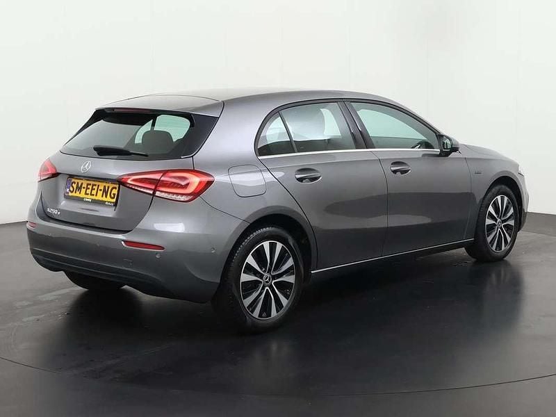 Occasion Mercedes A250 Business 218 PK (160 kW) 2021 Mountain gray  metallic finish (787u) Hatchback