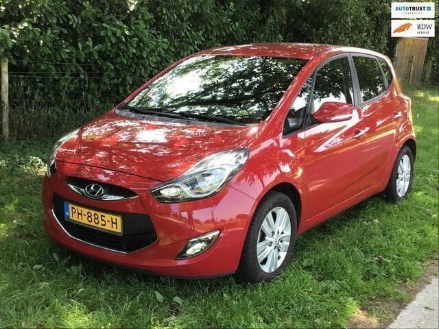 Rood Gebruikt 2014 Hyundai ix20 GO! Hatchback | € 6.150 (Eerlijke prijs) - Afbeelding 1/4