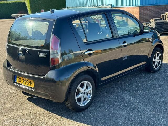 Occasion Daihatsu Sirion 87 PK (63 kW) 2007 Zwart Hatchback
