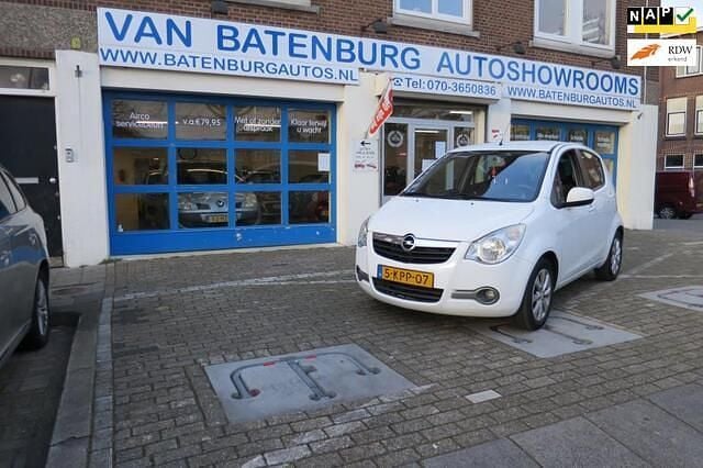 Wit Occasion 2013 Opel Agila Edition Hatchback | € 4.950 (Eerlijke prijs) - Afbeelding 1/4