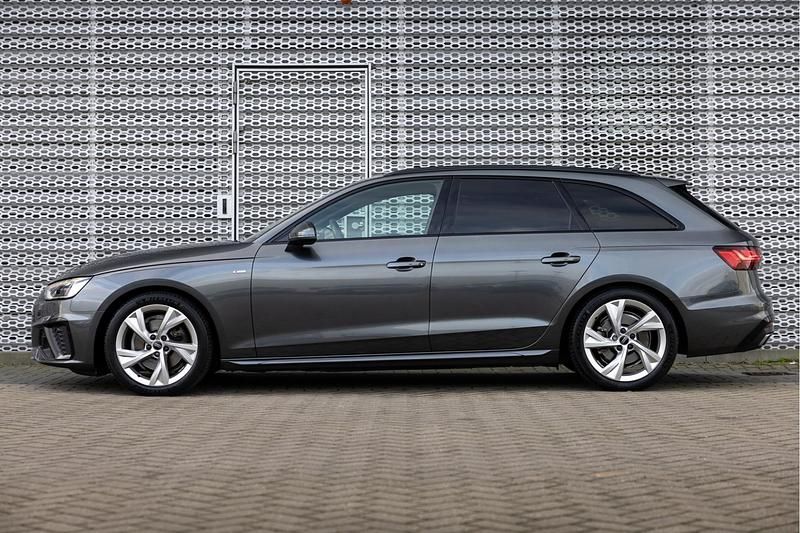 Occasion Audi A4 Competition 150 PK (110 kW) 2021 Grijs Stationwagen