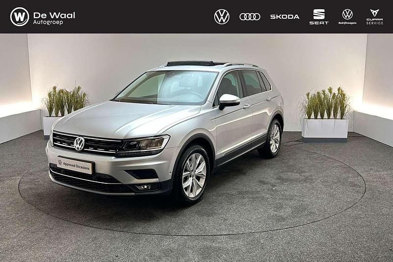 Zilver Occasion 2018 VW Tiguan Highline SUV | € 21.900 (Eerlijke prijs) - Afbeelding 1/3