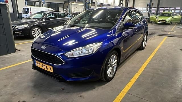 Blauw Gebruikt 2015 Ford Focus Trend Hatchback | € 5.199 (Goede deal) - Afbeelding 1/4